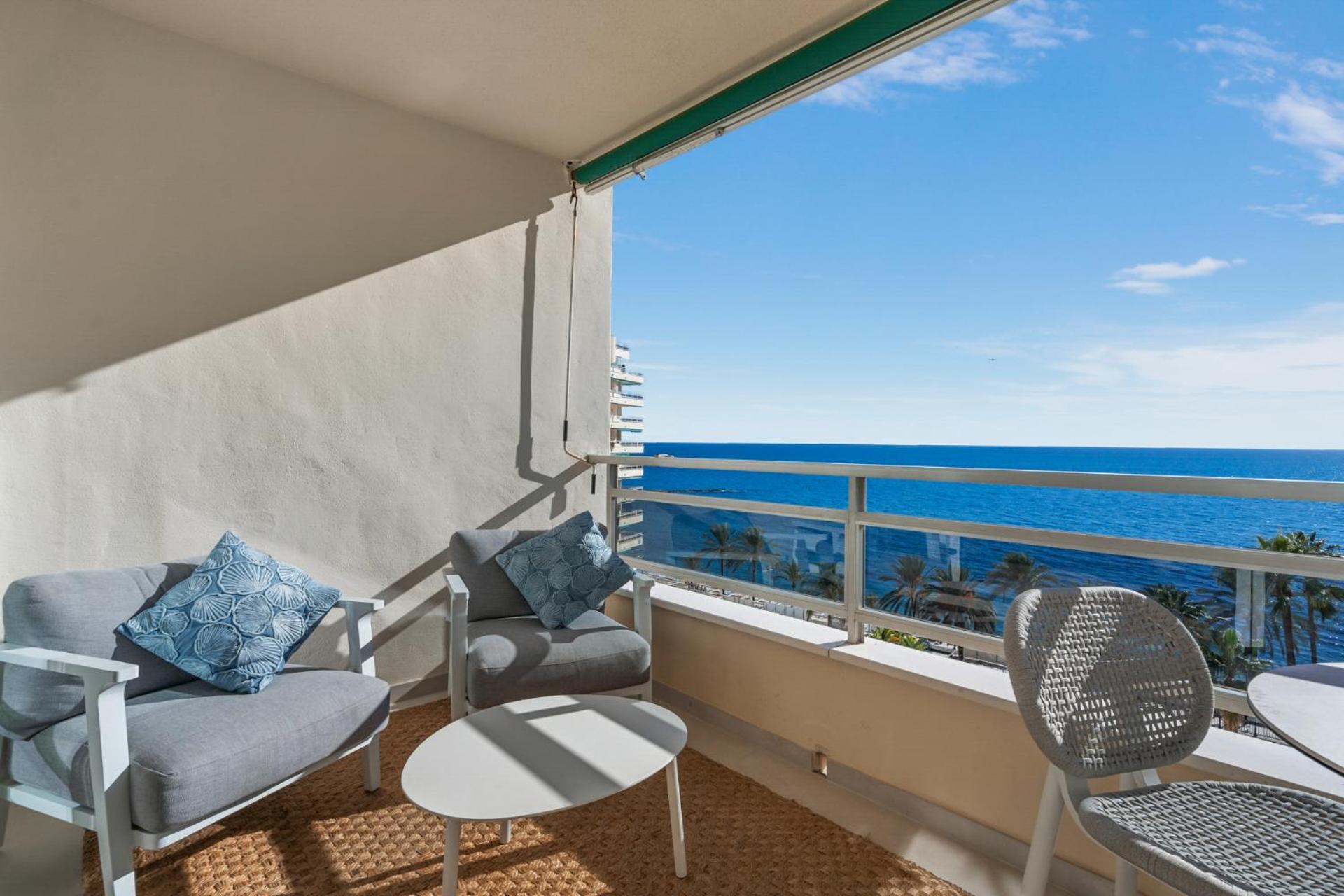 Beach Front Apartment With Pool 马尔韦利亚 外观 照片