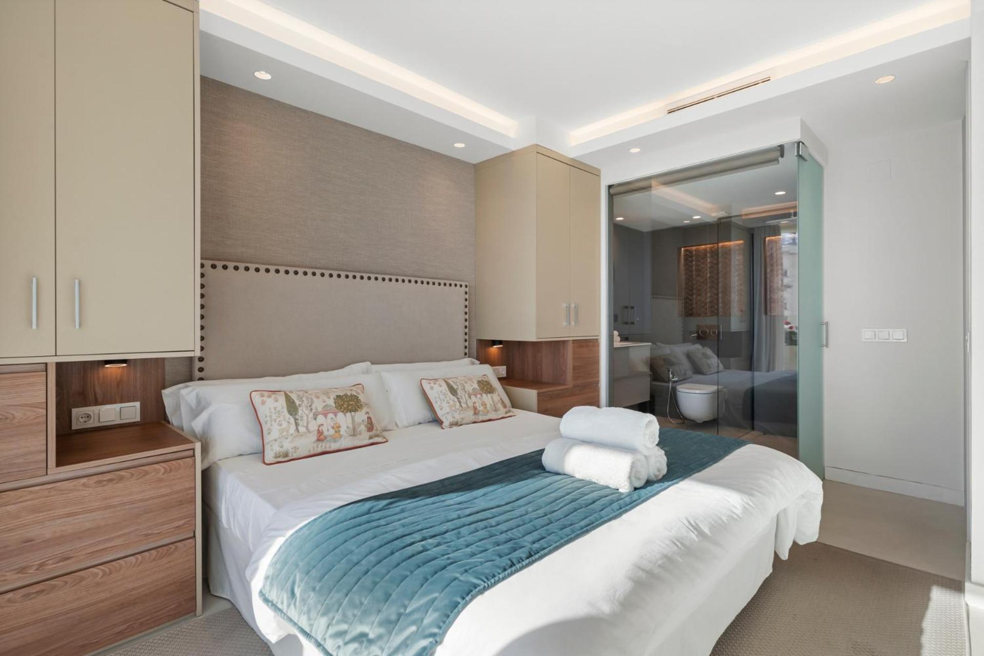 Beach Front Apartment With Pool 马尔韦利亚 外观 照片