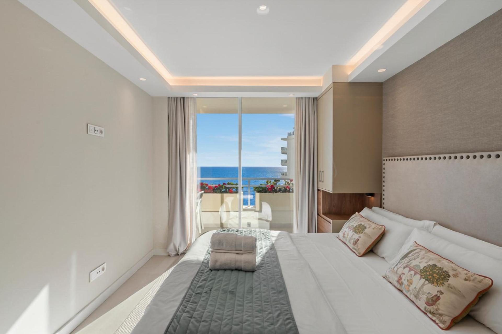 Beach Front Apartment With Pool 马尔韦利亚 外观 照片